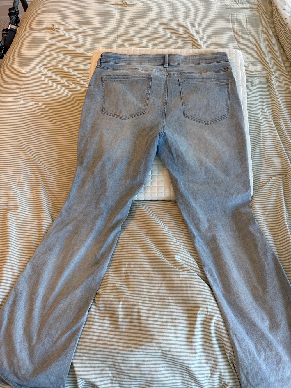 Wonderly women’s washed blue Bootcut Jeans